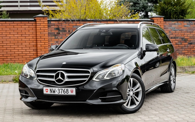 Mercedes-Benz Klasa E cena 62900 przebieg: 208000, rok produkcji 2013 z Warszawa małe 667